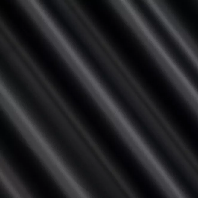 L148/15 Zasłona szyta na taśmie 5 cm czarna z gładkiej tkaniny zaciemniającej typu dimout wykończona obciążnikiem