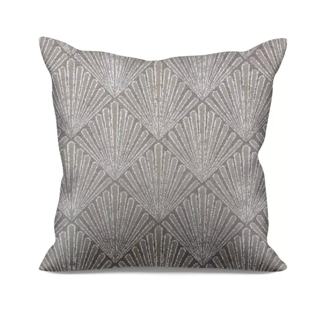 Poszewka szyta popielato szara z tkaniny, z geometrycznym wzorem, z dodatkiem połyskującej nici