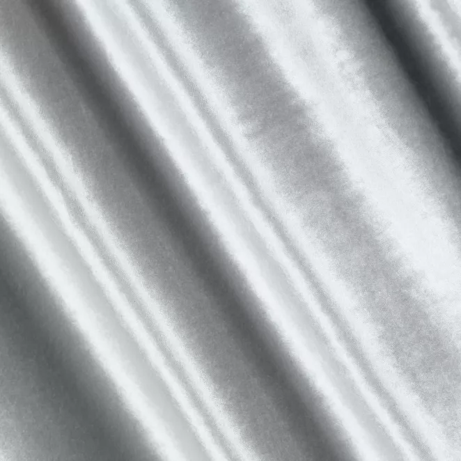 M179/10 Zasłona szyta na taśmie 5 cm SAFARI jasnosrebrna z miękkiej welwetowej tkaniny z połyskiem