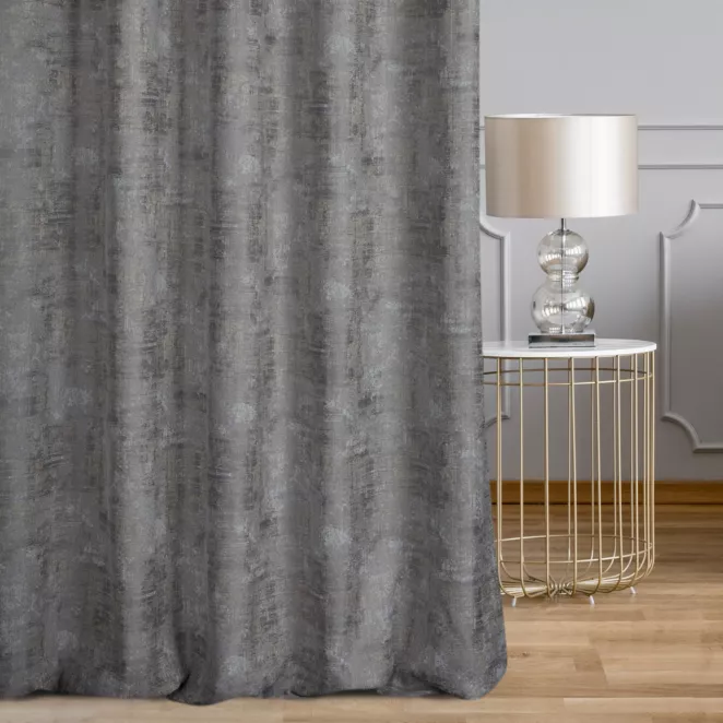 Zasłona szyta na taśmie 5 cm szara z błyszczącej tkaniny szenilowej