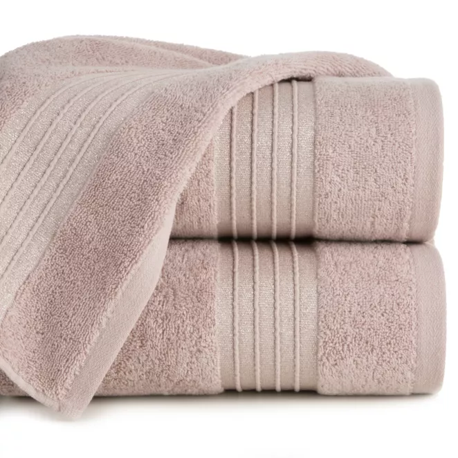 Ręcznik kąpielowy 70x140 cm bawełniany kolor pudrowy róż zdobiony paseczkami przeszywanymi błyszczącą nicią 500 g/m2 LILA