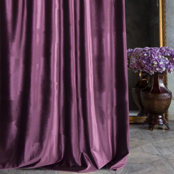 Zasłona szyta na taśmie 5 cm ITALIA fioletowa z tkaniny welwetowej o delikatnym połysku