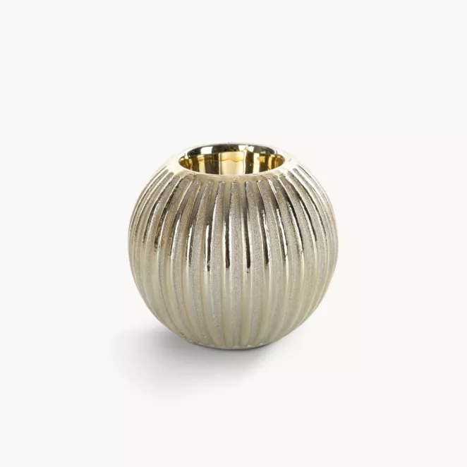 Świecznik dekoracyjny OMIKA zdobiony tłoczonymi prążkami