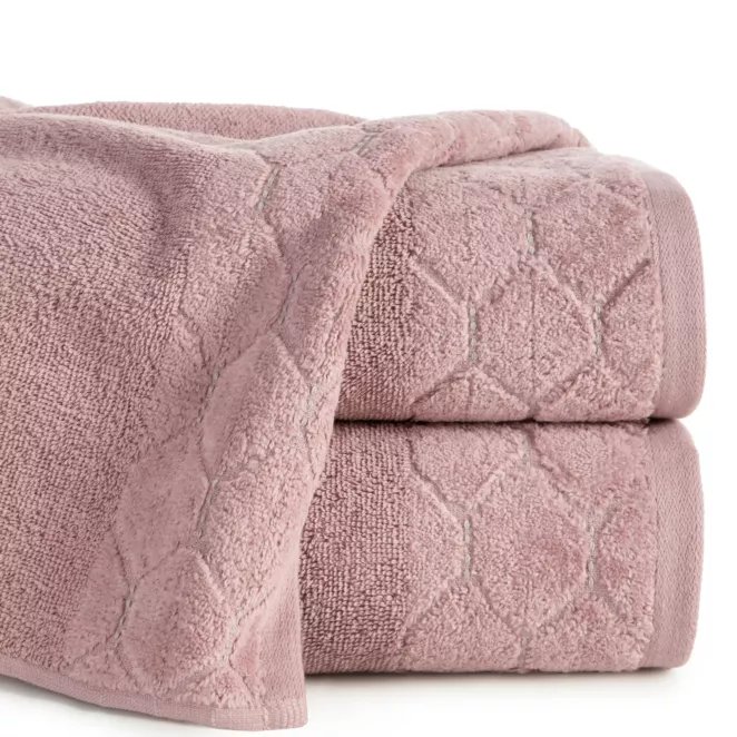 Ręcznik kąpielowy 50x90 cm bawełniany kolor pudrowy z welwetową geometryczną bordiurą 500 g/m2 LUMIA
