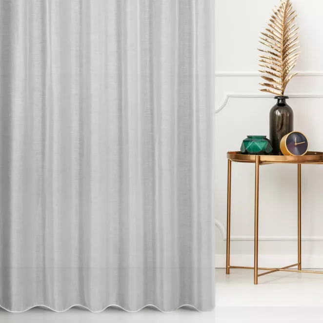 Firana szyta na taśmie 5 cm biała z matowej, półprzeźroczystej tkaniny, wykończonej obciążnikiem