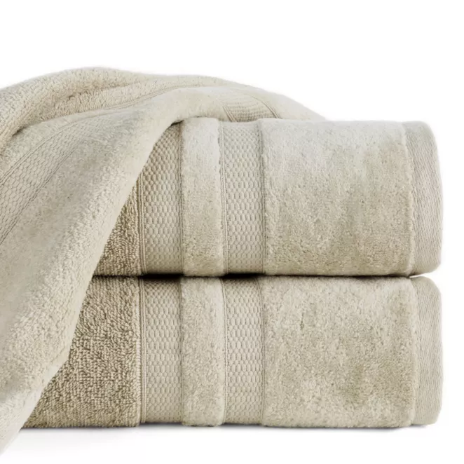 Ręcznik kąpielowy 70x140 cm bawełniany kolor jasnobeżowy z welwetową bordiurą w pasy 500 g/m2 PORTO