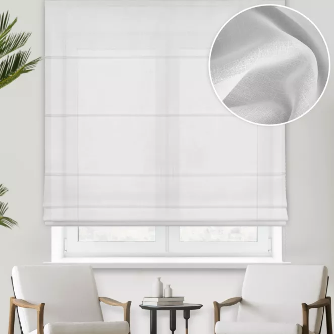 Roleta rzymska biała z miękkiej, matowej żorżety, wykończona obciążnikiem