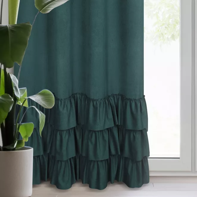 Zasłona ciemnozielona z welwetu zdobiona trzema subtelnymi falbanami 140x250 cm przelotka MEGI