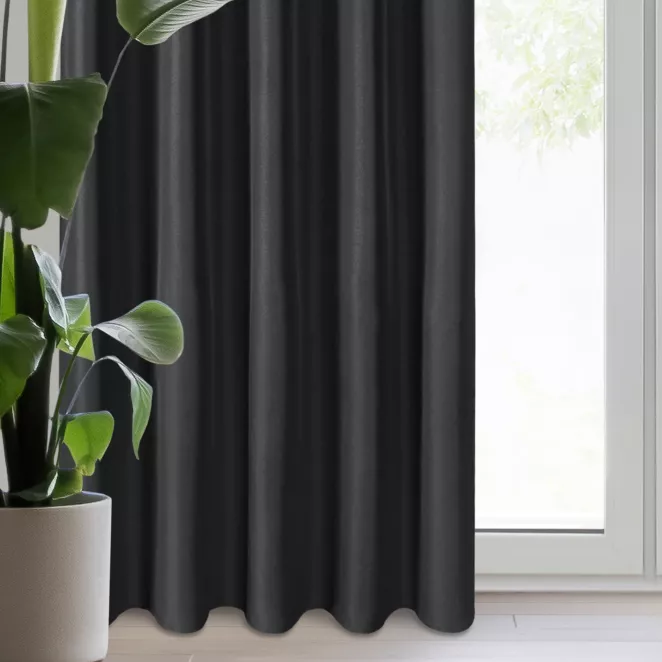 Zasłona czarna z matowej gładkiej tkaniny 140x270 cm taśma RITA