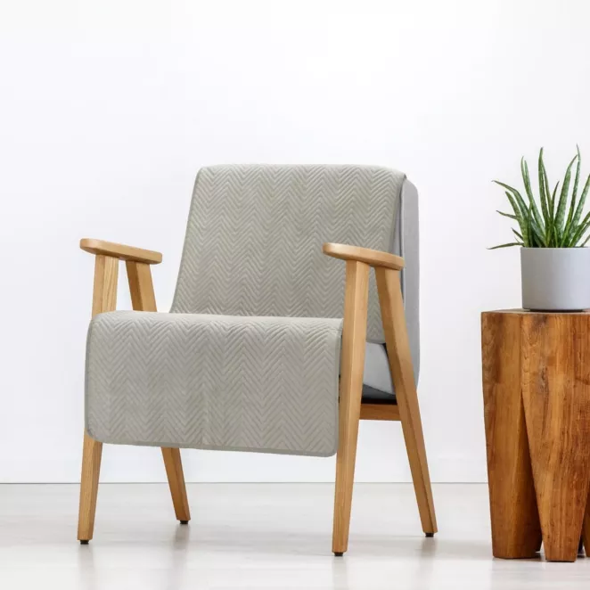 Narzuta welwetowa na fotel beżowa 70x160 cm pikowana w jodełkę metodą hot press SOFIA Eurofirany Premium