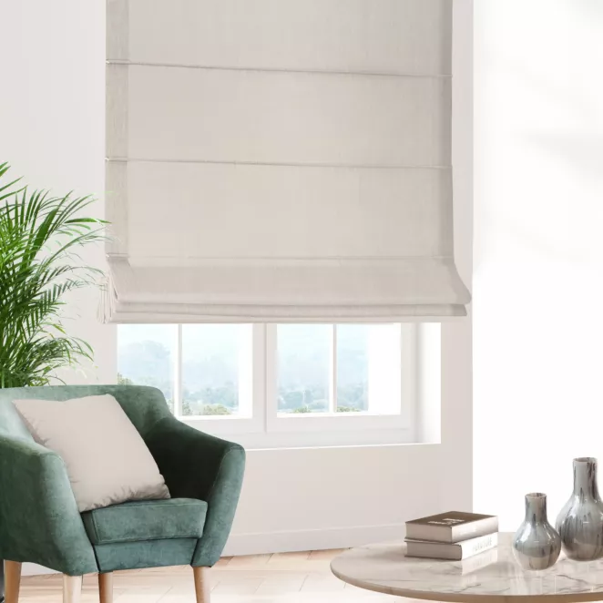 Roleta rzymska DORA - HIT srebrna z miękkiej tkaniny o welurowej strukturze