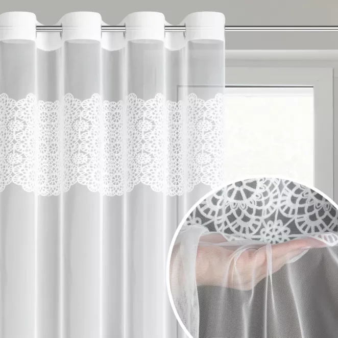 Firana biała z siateczki zdobiona haftowaną aplikacją 140x250 cm przelotka - AFRODYTA