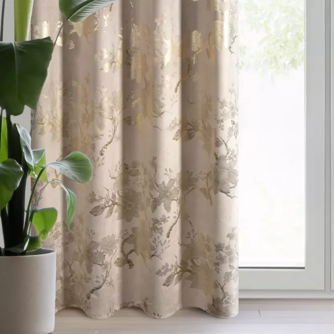 Zasłona beżowo, szampańska zdobiona nadrukiem błyszczących kwiatów 140x250 cm przelotka - CELIA