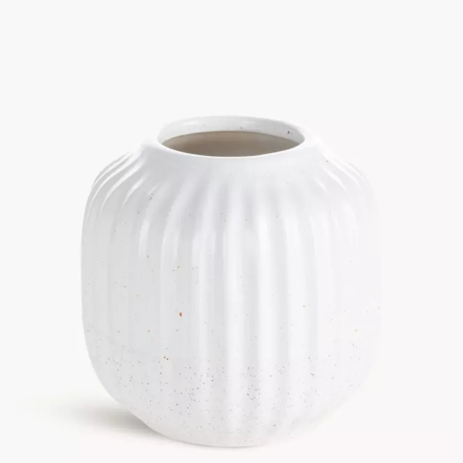 Wazon dekoracyjny biały zdobiony tłoczonym wzorem prążków 14x13 cm KAJLA