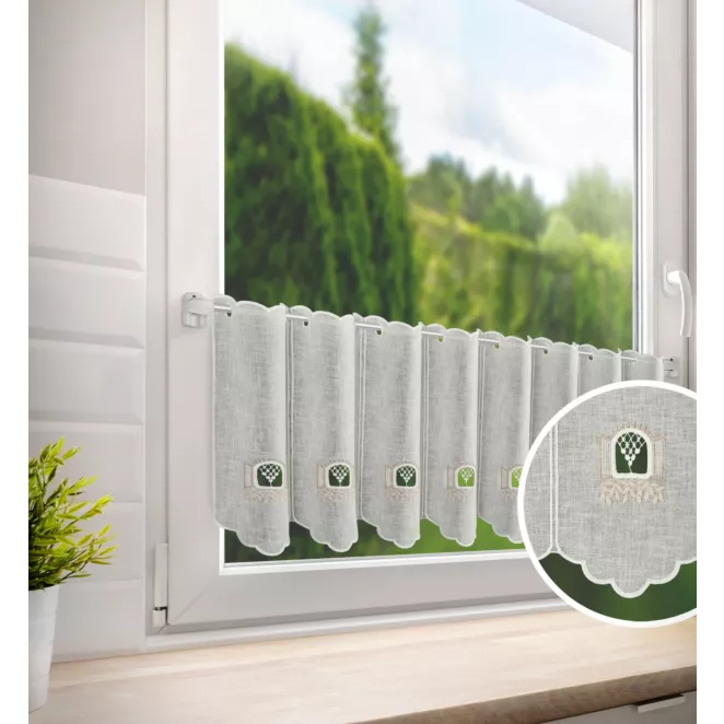 Tkanina firanowa zazdrostka z etaminy zdobiona motywem ażurowego okna