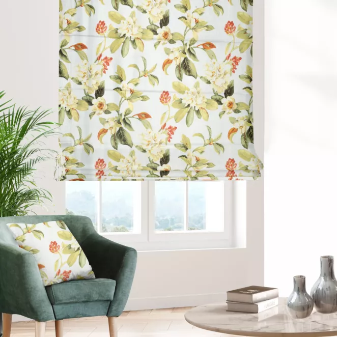 Roleta rzymska biało oliwkowa z miękkiej tkaniny welwetowej z kwiatowym nadrukiem