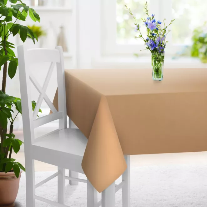 Obrus szyty złoty z miękkiej tkaniny o welurowej strukturze