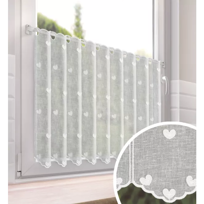 Tkanina firanowa zazdrostka zdobiona haftowaną aplikacją w kształcie serduszek