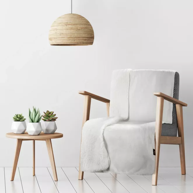 Narzuta, koc na fotel 70x160 cm biały z miękkiego polaru ze strukturą baranka TEDY Eurofirany Premium