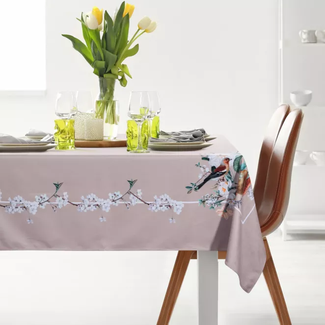 Obrus ciemnobeżowy, zielony 140x180 cm SUMMER 5 z nadrukowanym motywem roślinno-zwierzęcym