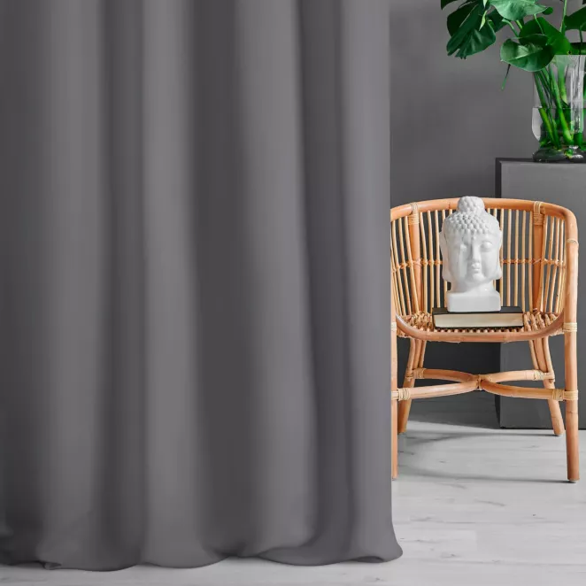 Zasłona szyta na taśmie 5 cm ciemnostalowa z gładkiej zaciemniającej tkaniny typu dimout