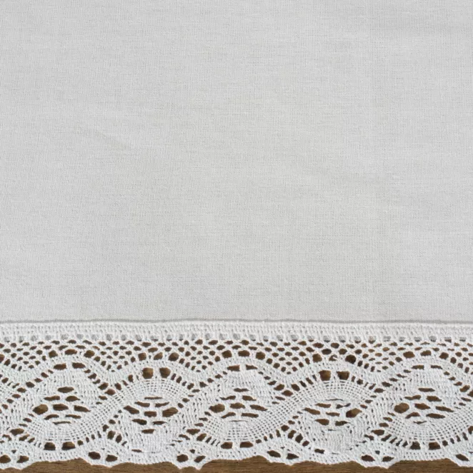 Komplet 4 szt. serwetek na stół 30x40 cm białe zdobione koronką - SUSAN