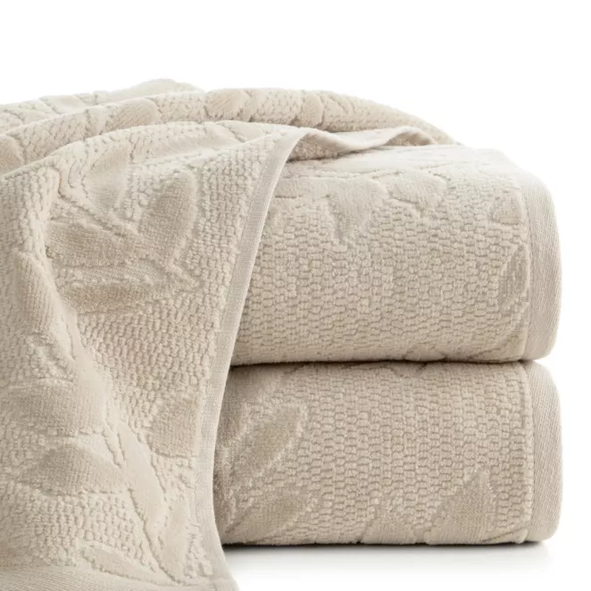 Ręcznik do rąk 30x50 cm bawełniany kolor beżowy z wytłaczanym wzorem roślinnym 475 g/m2 FLORIA
