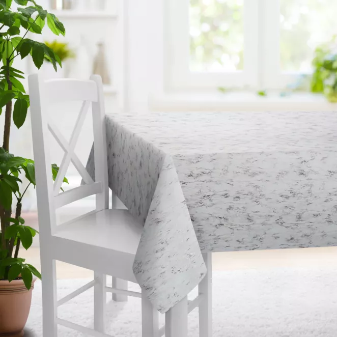 Obrus szyty naturalno złocisty z tkaniny welwetowej ze złotym marmurkowym nadrukiem