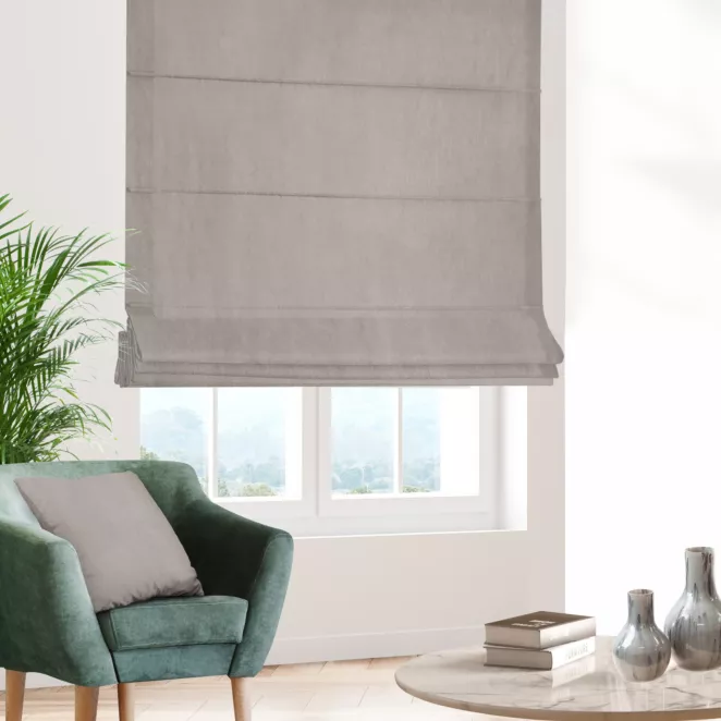 Roleta rzymska srebrna z miękkiej półmatowej tkaniny welwetowej