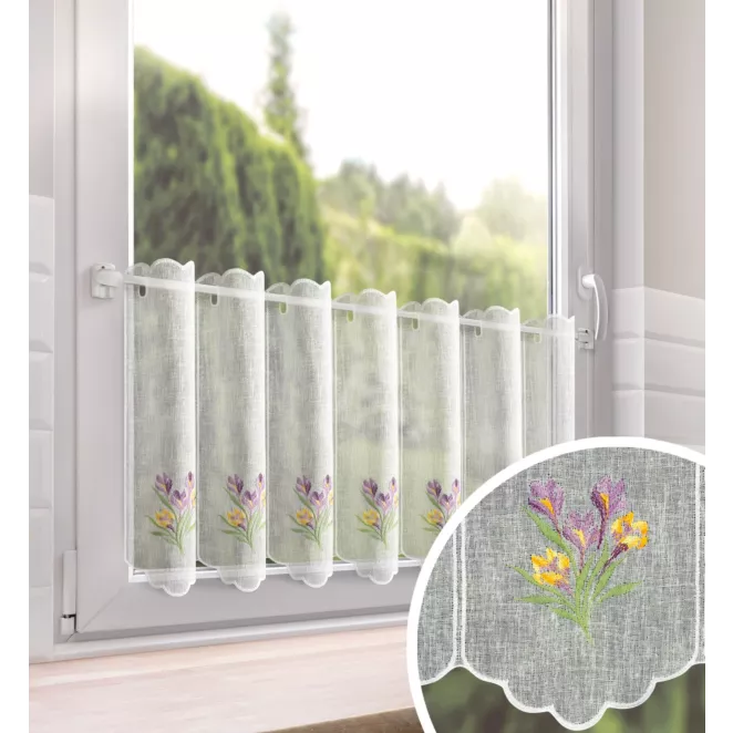 Tkanina firanowa zazdrostka zdobiona haftem krokusów