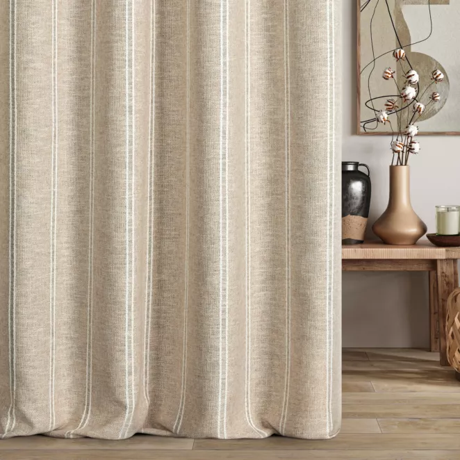 Zasłona szyta na przelotkach beżowa z tkaniny z dodatkiem lnu zdobionej pasami