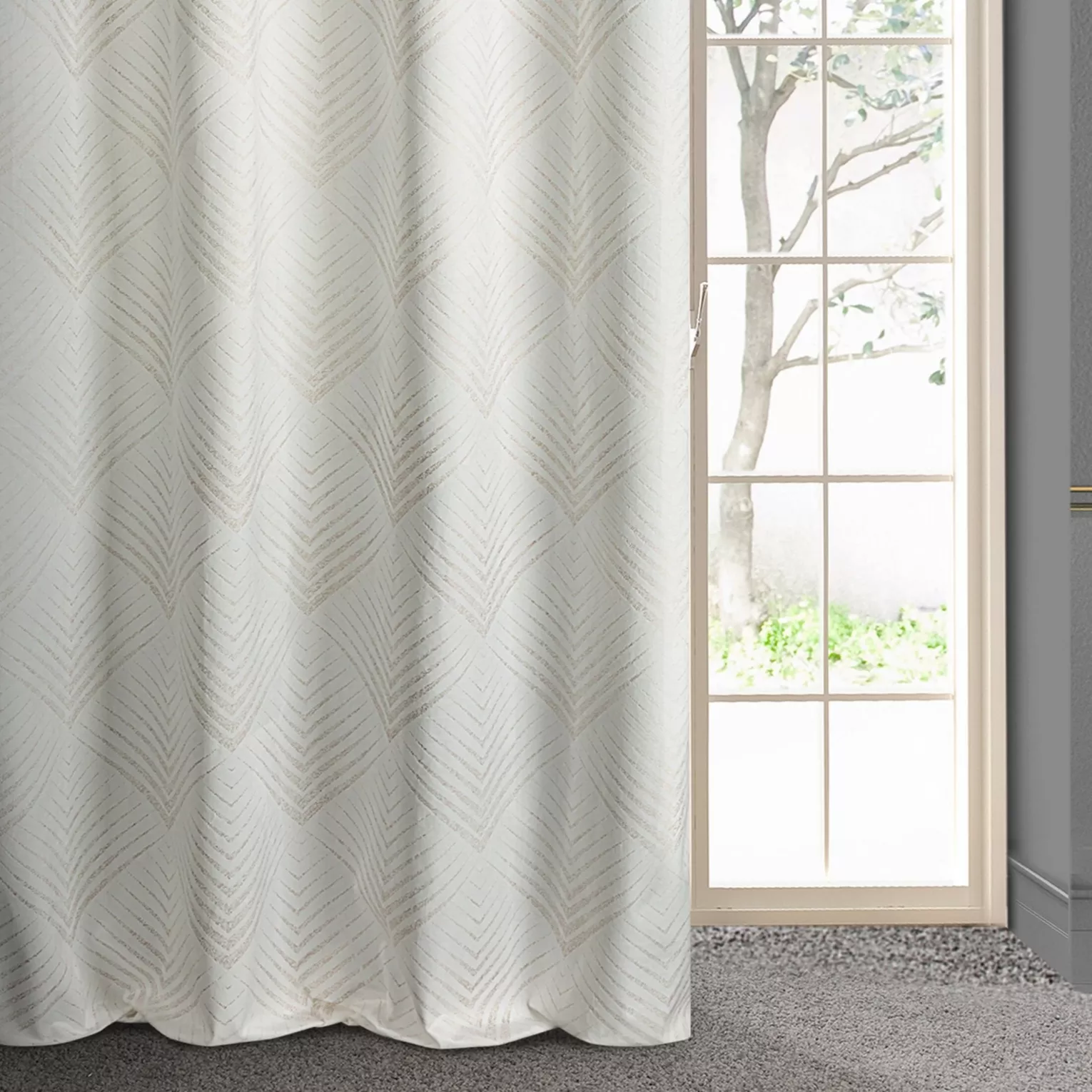 Zasłona biała ze złotym wzorem geometrycznym z welwetu 140x250 cm przelotka - BLANCA 2 - Limited Collection