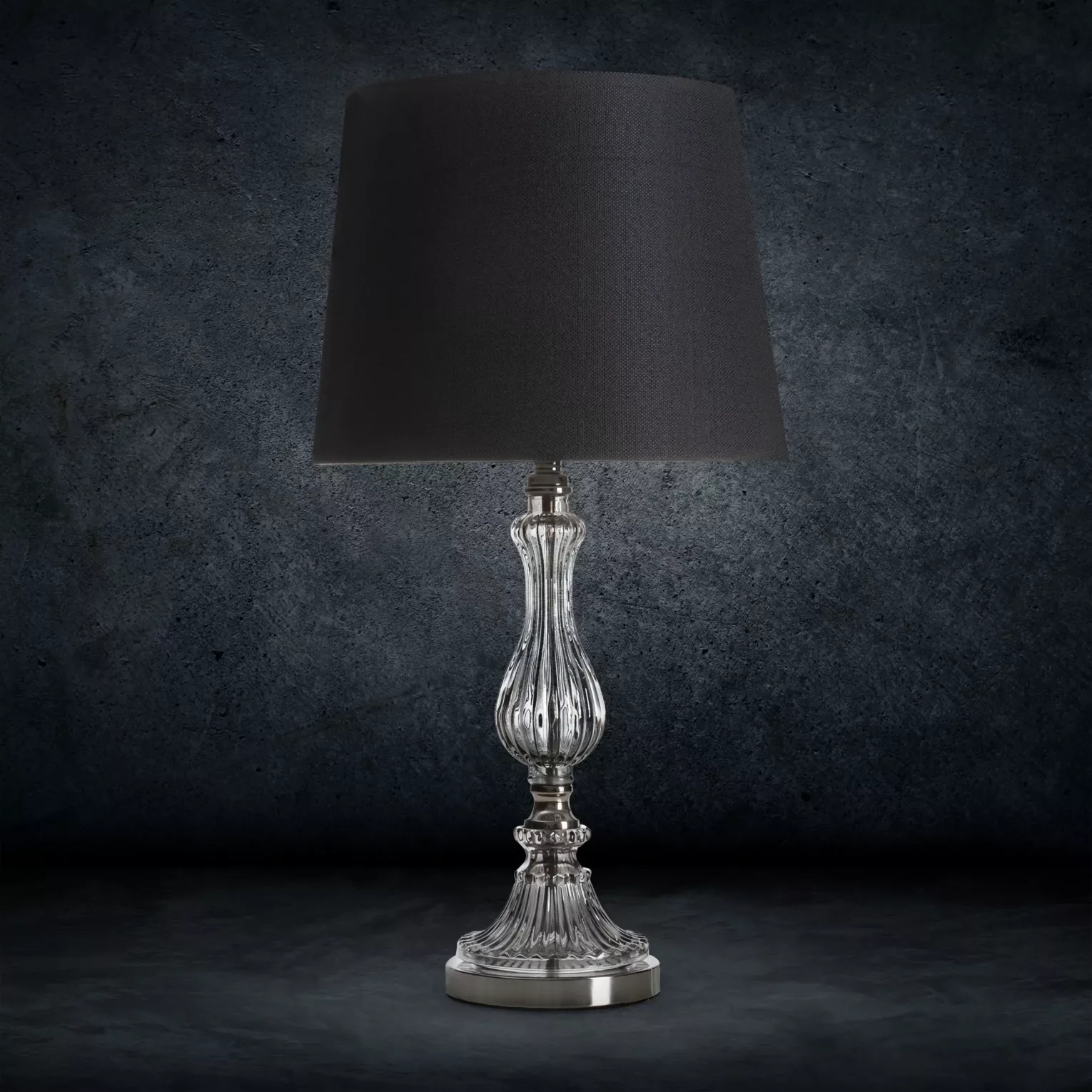 Lampa stołowa do salonu czarno, srebrna REMI z kryształową podstawą i matowym abażurem