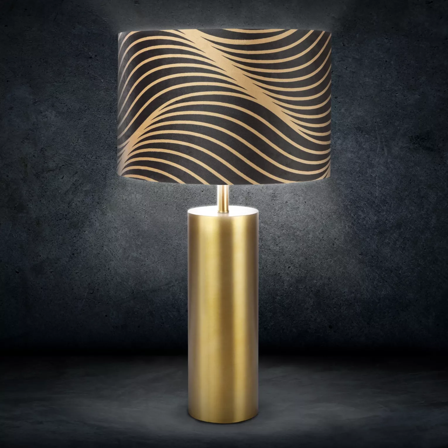 LIMITED COLLECTION Lampa stołowa VICTORIA 3 z podstawą łączącą metal i welwetowy abażur