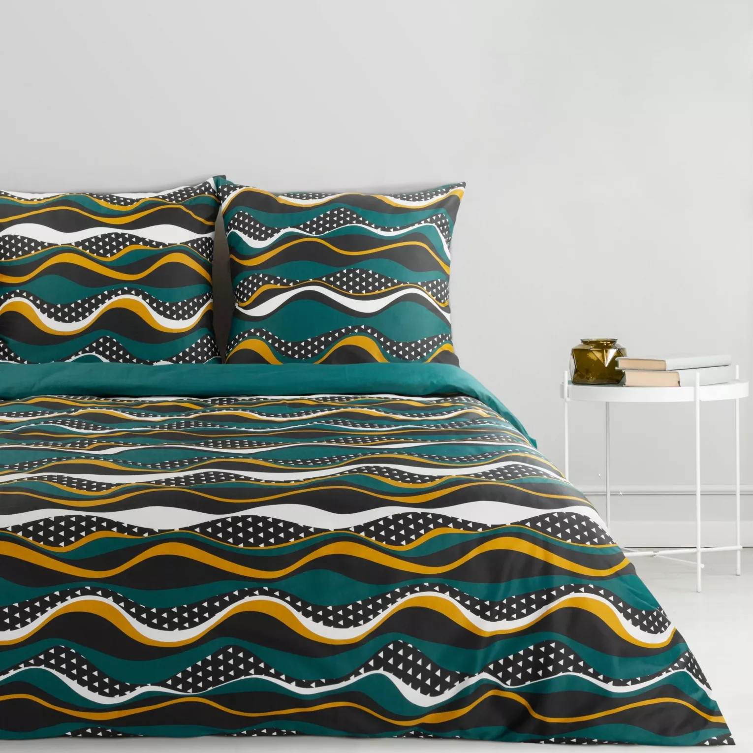 Pościel bawełniana 220x200 cm komplet 3 częściowy kolor ciemnoturkusowy, musztardowy z wzorem geometrycznym NIKA 50