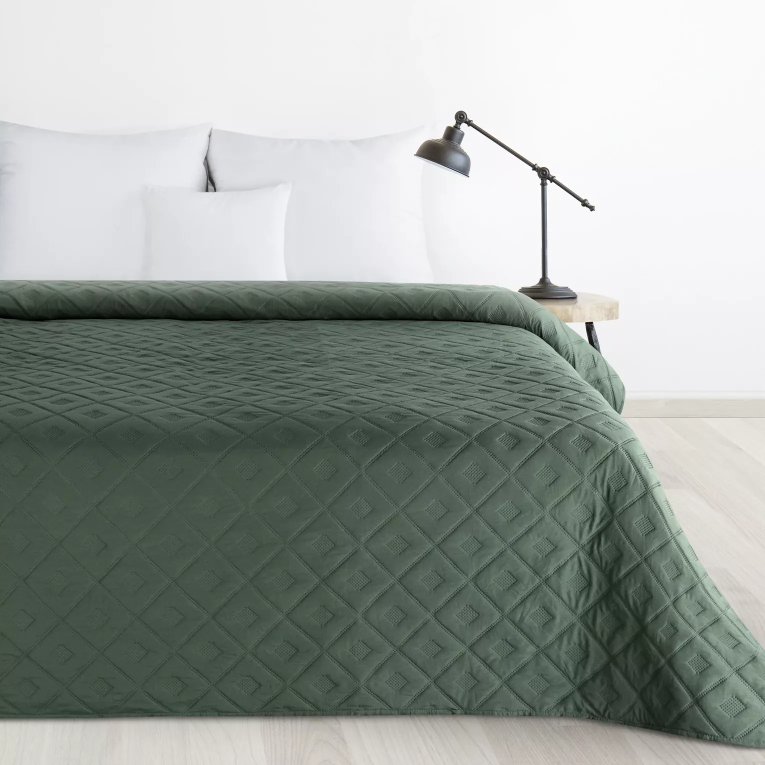 Narzuta zielona 170x210 cm z geometrycznym wzorem wykonana techniką hot press ALARA 6 Design 91