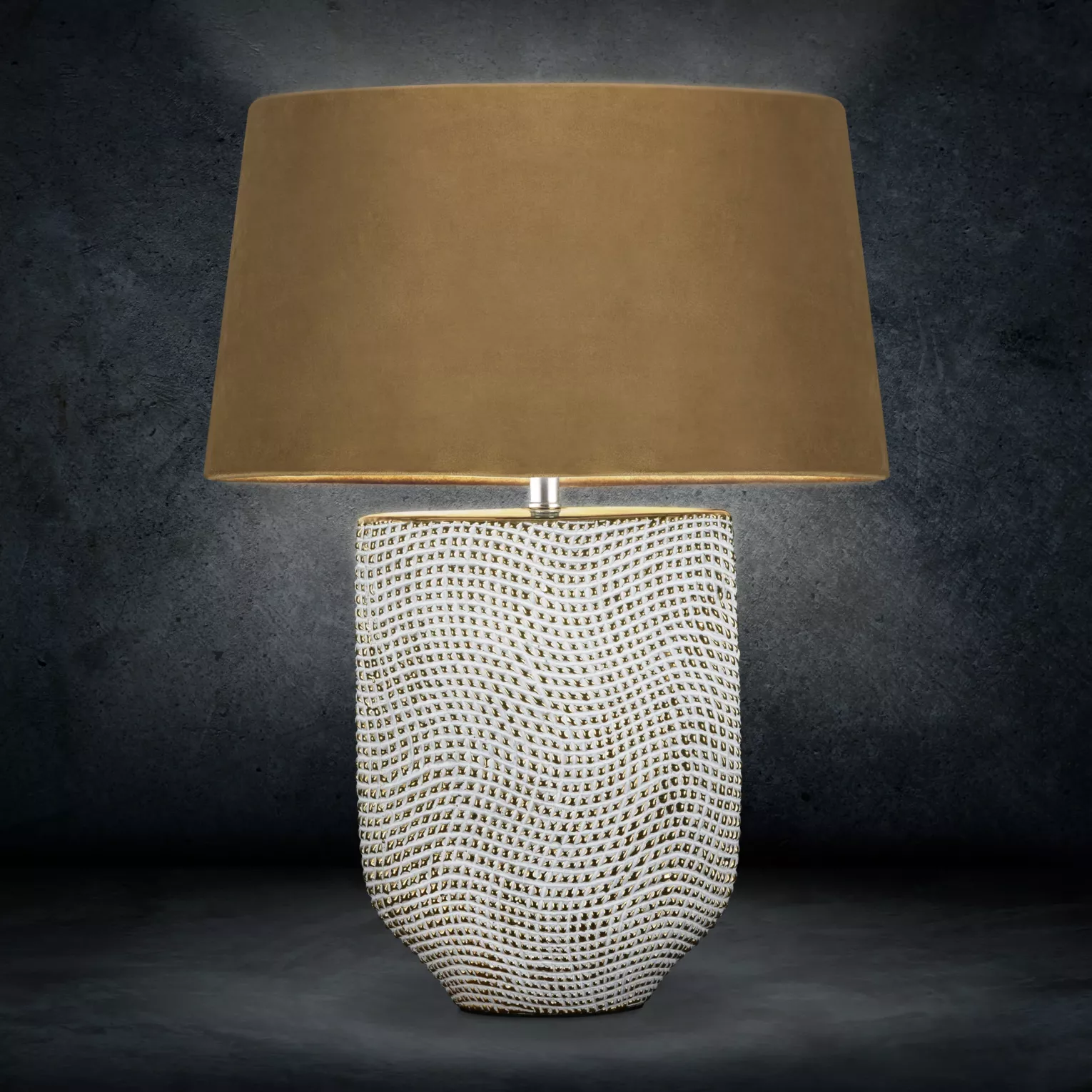 Lampka ceramiczna stołowa biało-złota  z abażurem z matowej tkaniny 21x9x52 cm VERDA