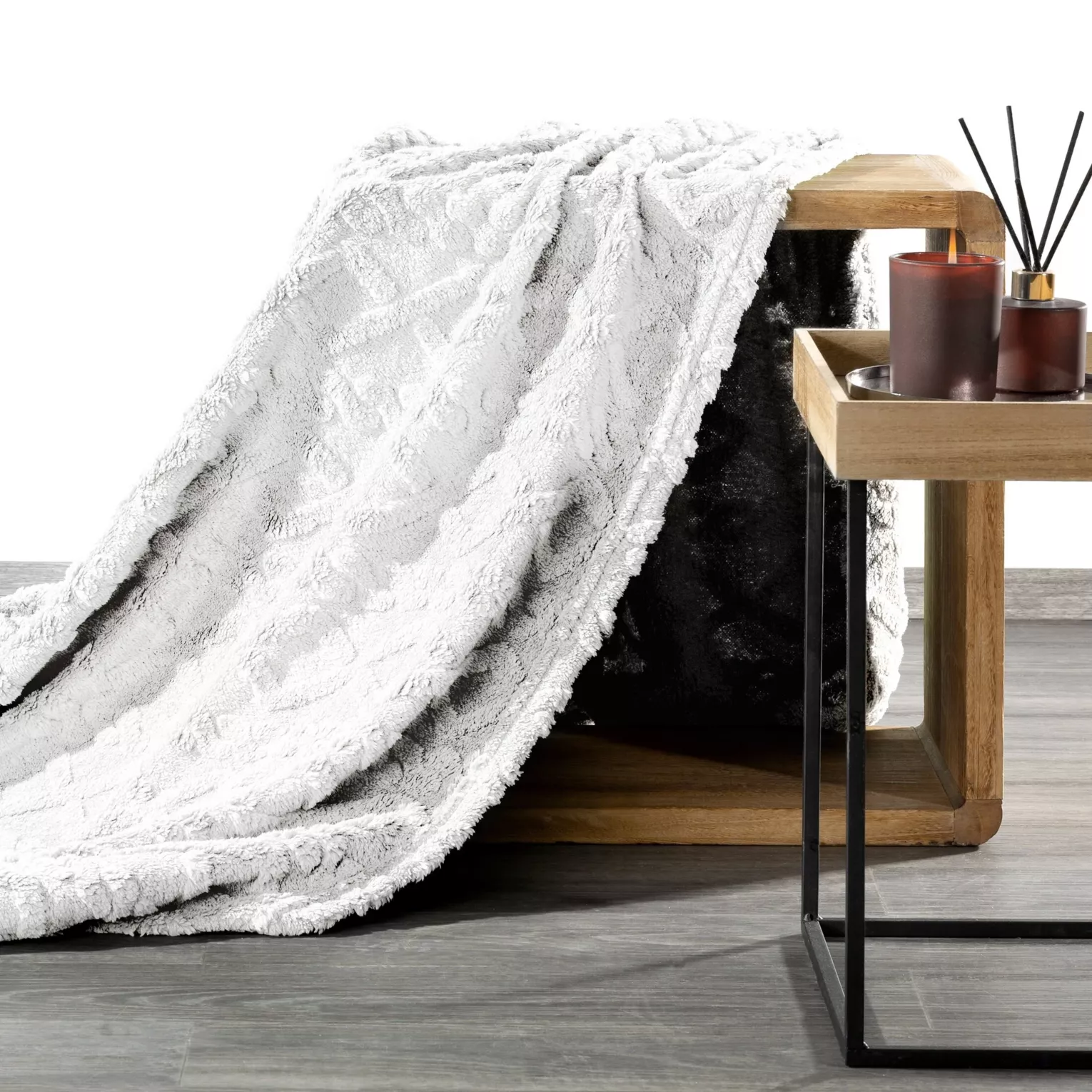 Koc 200x220 cm biały z ozdobnym plecionym warkoczem Design 91