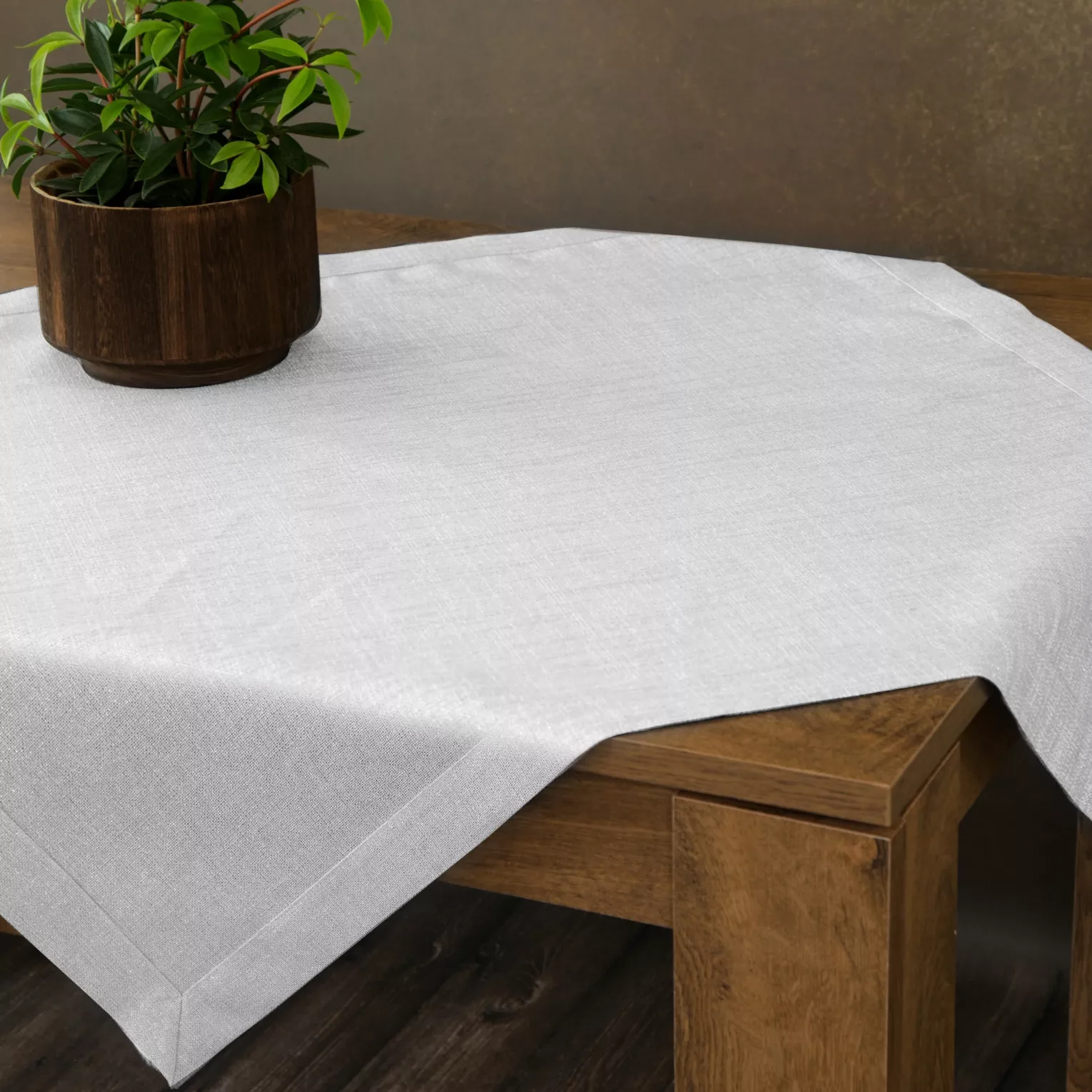 Obrus biały 85x85 cm o płóciennym splocie BIANCA 1 z dodatkiem błyszczącej nici wykończony podwójną listwą na brzegach