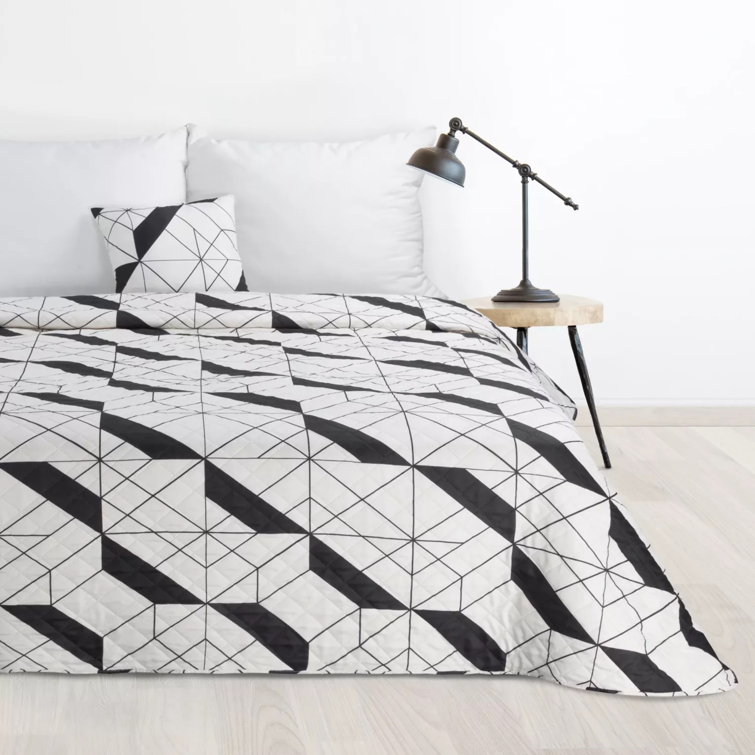 Narzuta naturalno, czarna 220x240 cm z nadrukiem geometrycznym pikowana techniką hot press GEO 1 Design 91