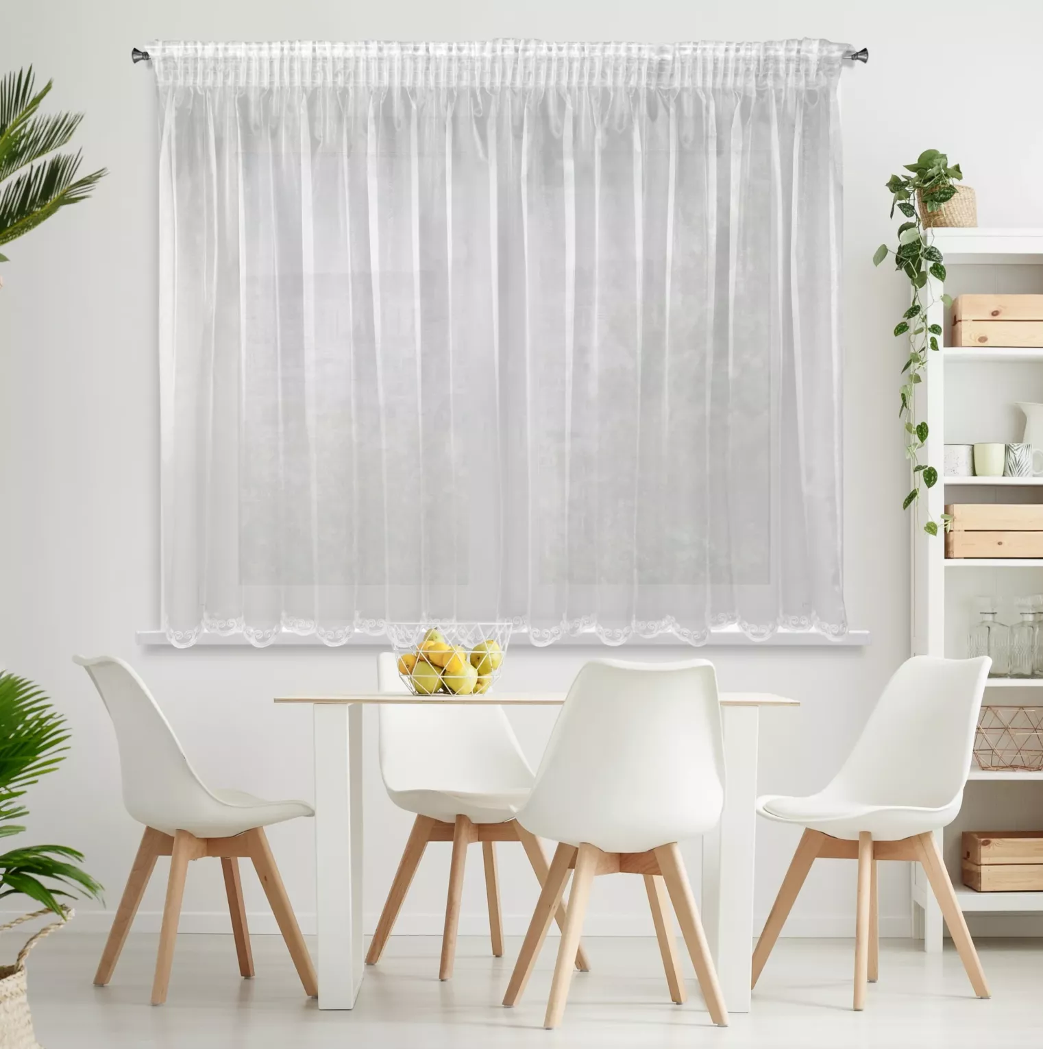Firana biała z błyszczącej mikrosiateczki z połyskiem zakończona haftem nicią kordonkową 300x145 cm taśma ELIZA