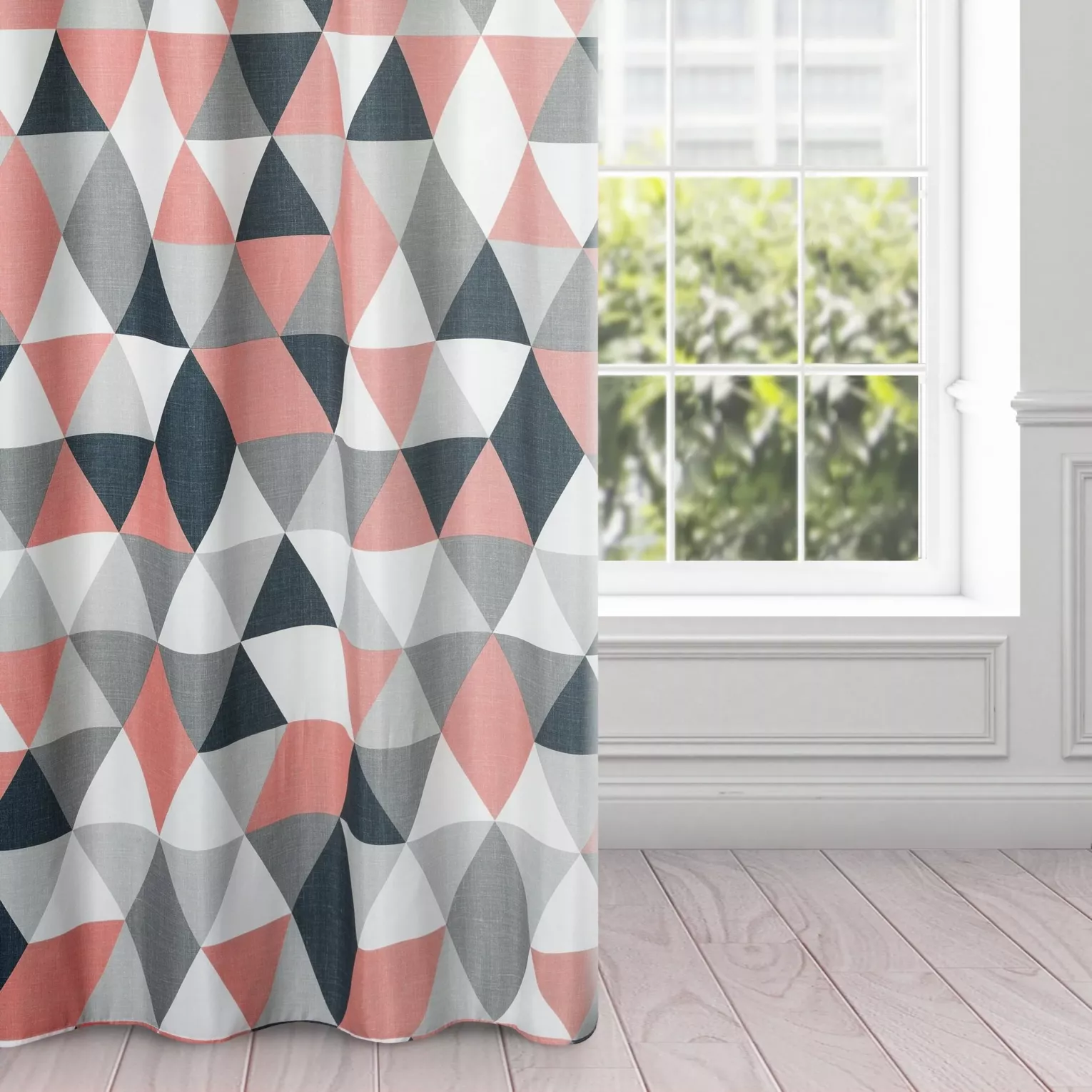 Zasłona biało, ciemnoróżowa z geometrycznym wzorem 140x250 cm przelotka - ADINA