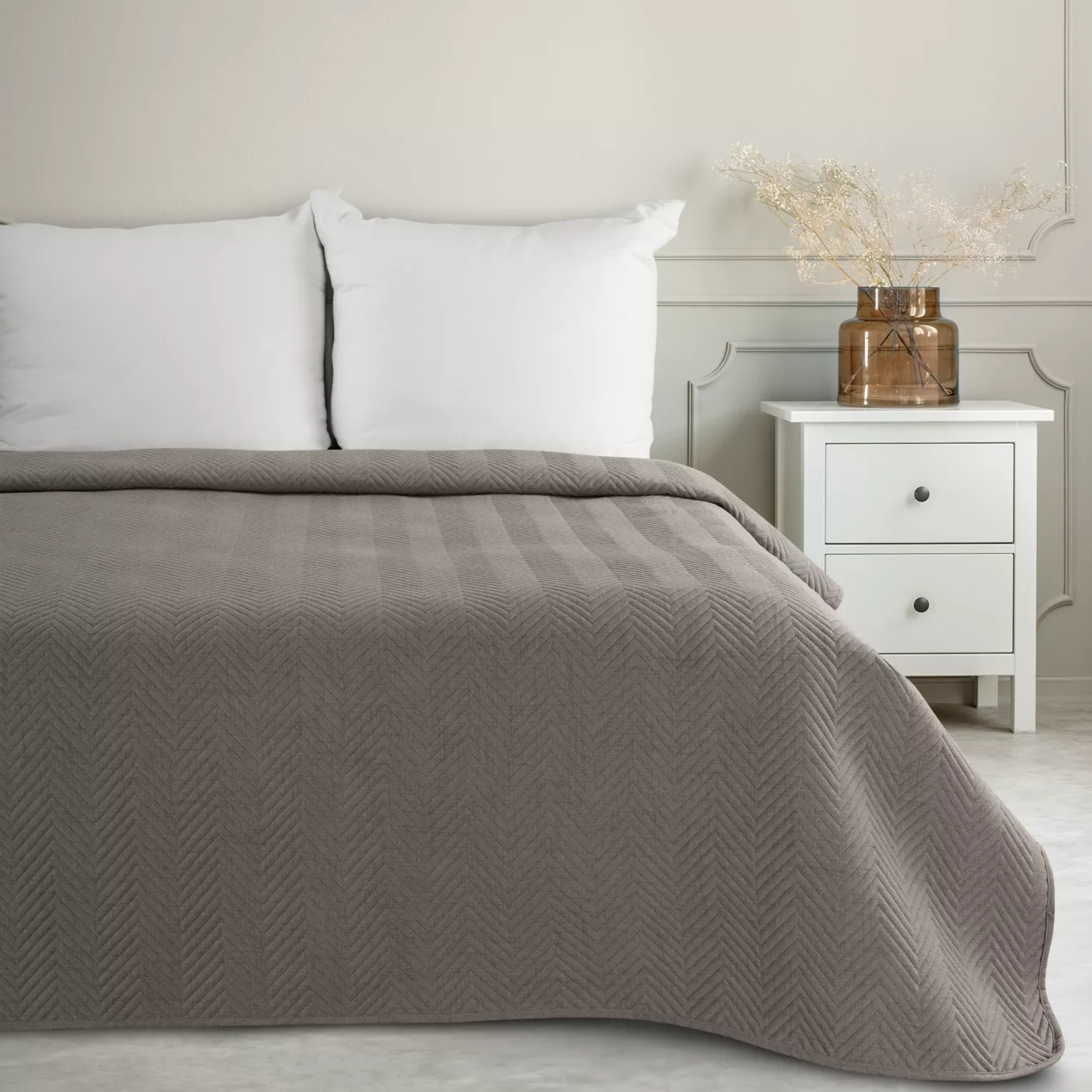 Narzuta z tkaniny o strukturze lnu popielata 200x220 cm pikowana w wzór jodełki LEN 3 Eurofirany Premium