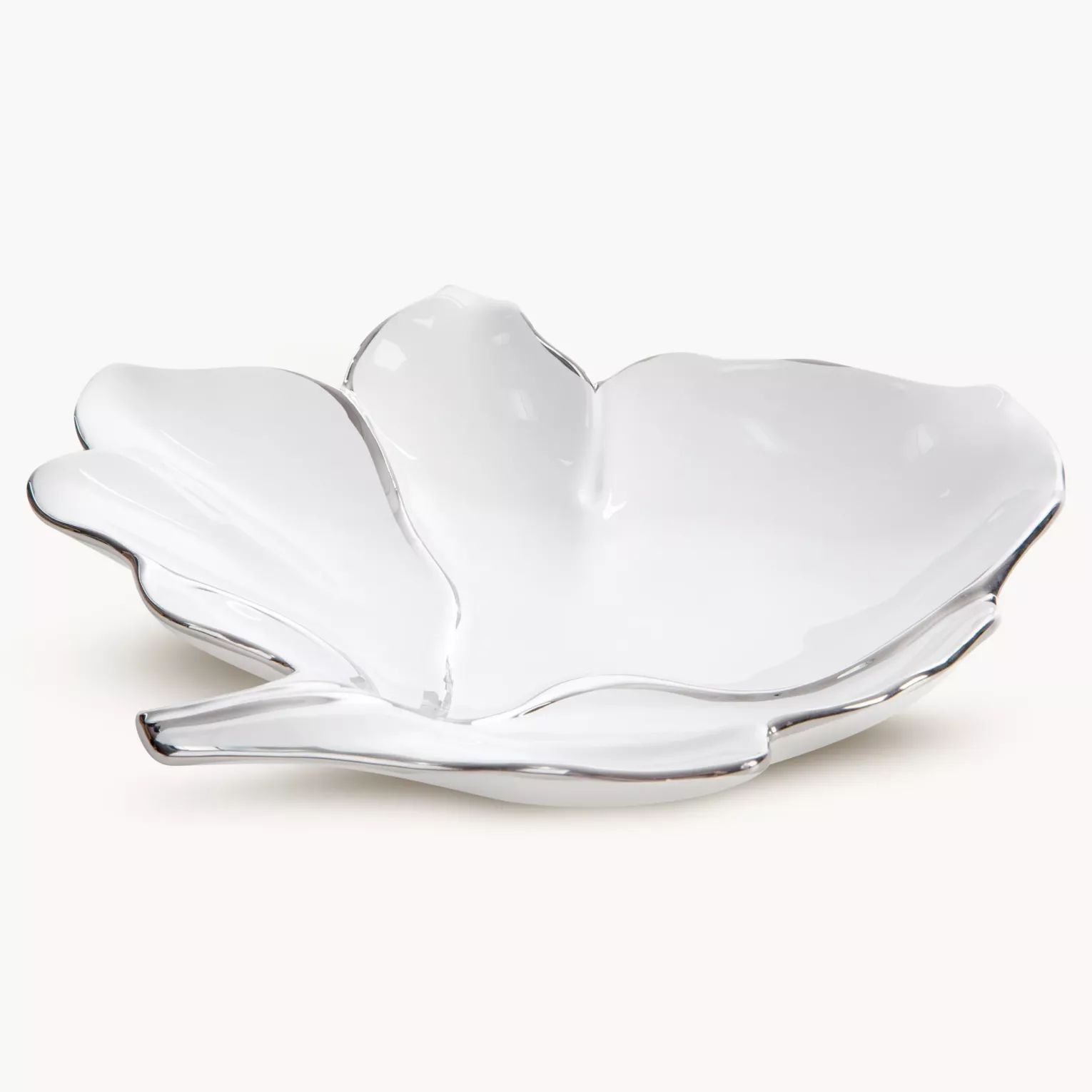 Patera ceramiczna dekoracyjna biało-srebrna w kształcie liścia 30x28x6 cm NERIS 02