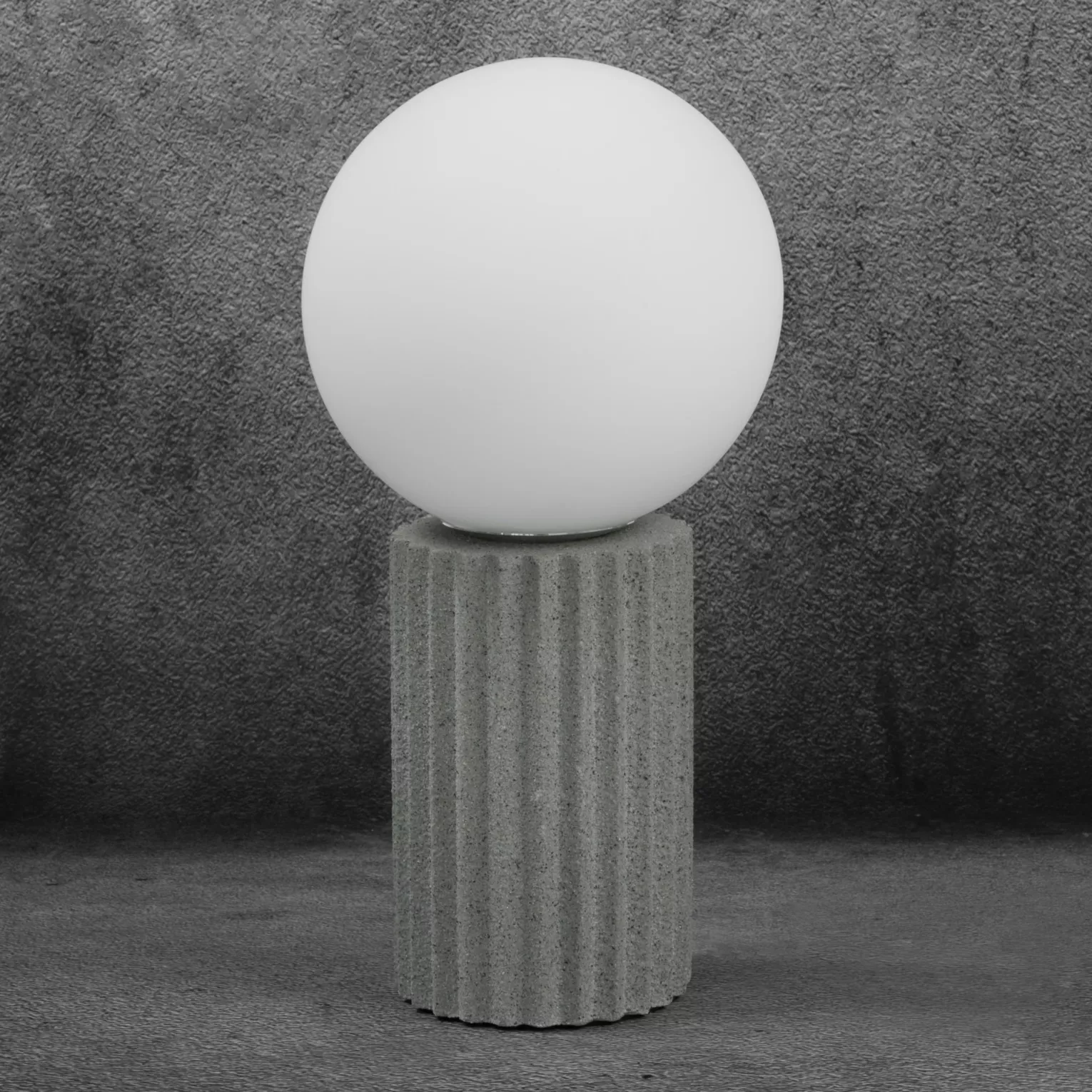 Lampa stołowa nocna biało, popielata na podstawie z betonu 16x40 cm ASPEN