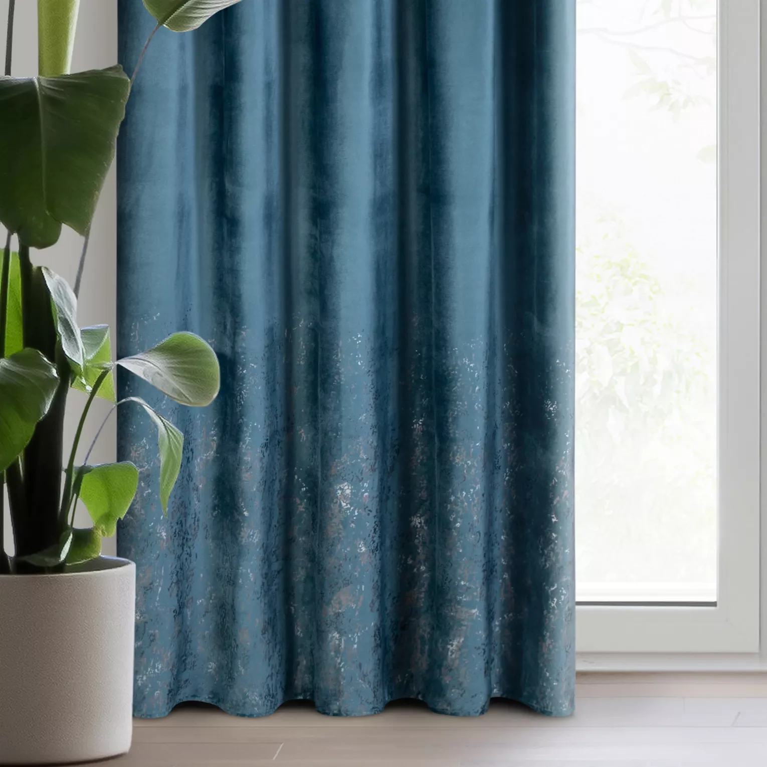 Zasłona welwetowa ciemnoturkusowa z przecieranym wzorem 140x270 cm taśma - MIRELA