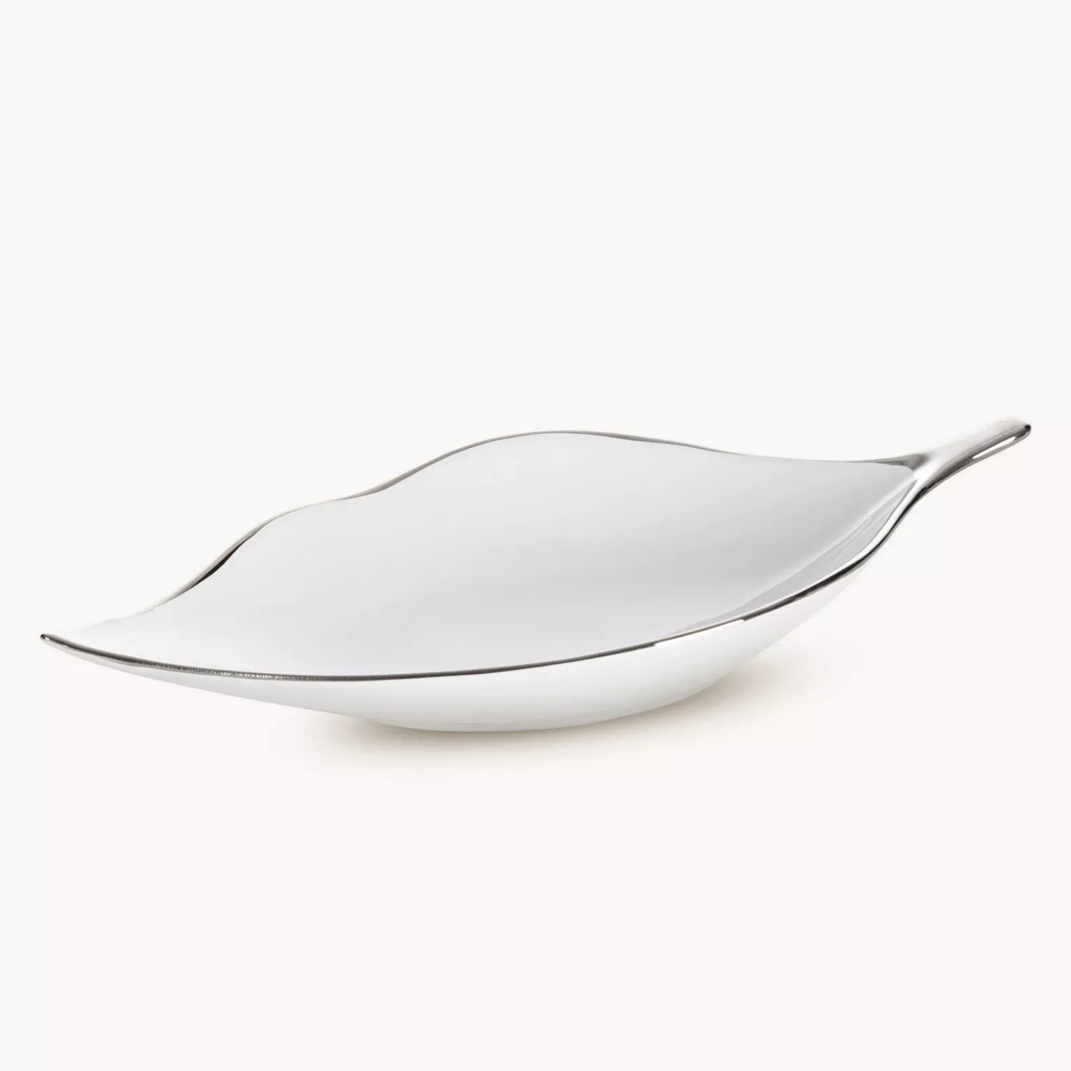 Patera ceramiczna biało-srebrna  w kształcie liścia 13x30x5 cm ABBI