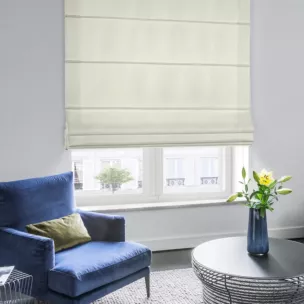 Roleta rzymska INAYA kremowa z miękkiej tkaniny o naturalnym splocie w stylu ekologicznym