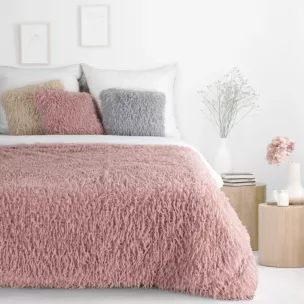 Koc z przyjemnego futerka 130x170 cm pudrowy ADORE