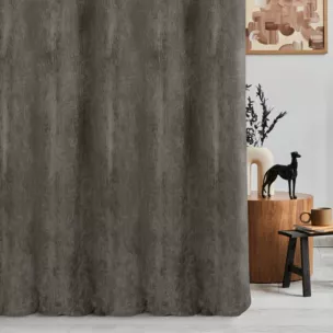 Zasłona szyta na flexach beżowa z tkaniny o szenilowej strukturze